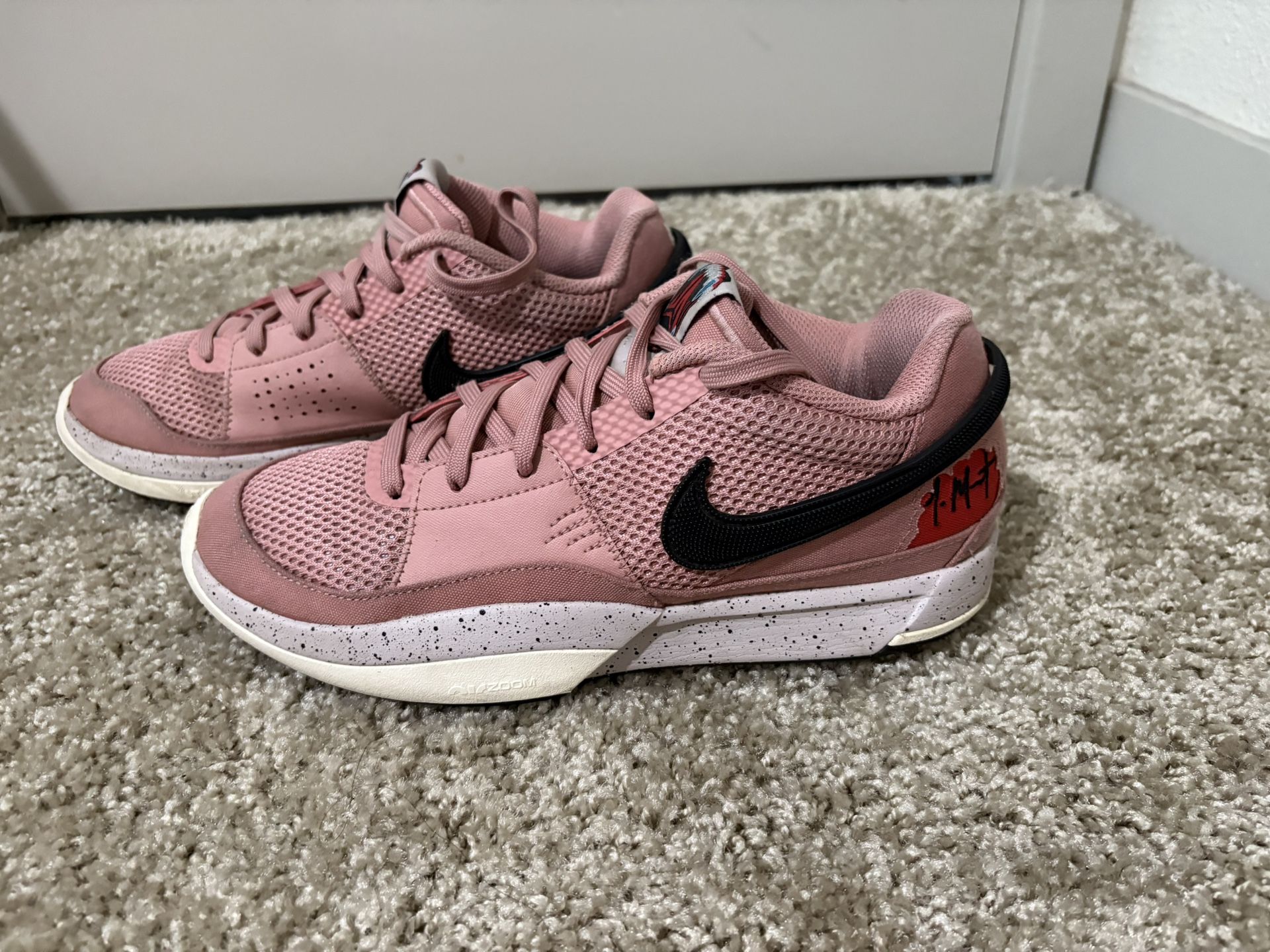 Nike Jordan 1 Bite mens size  8 Pink Stardust 