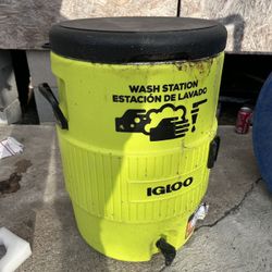 Igloo 5-gallon Hand Wash Station
