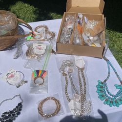  Jewelry, Purses Toys, Clothes, Shoes 