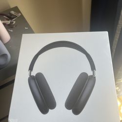 AirPod Maxes