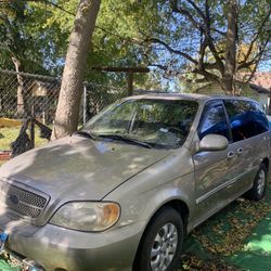 2004 Kia Sedona LX Minivan 