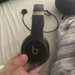 Beats Solo 4 