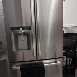 Kenmore Pro Fridge For Sale! 