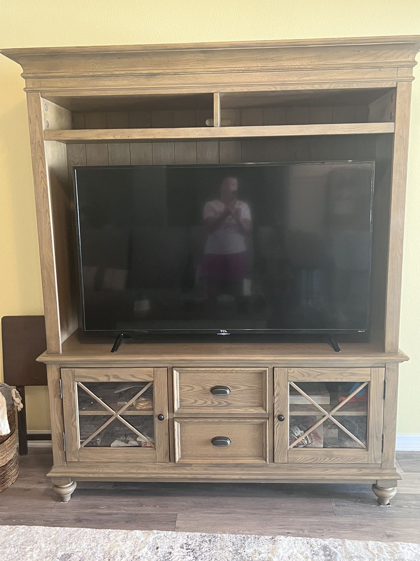 Wooden entertainment