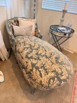 Chaise lounge
