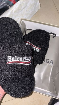 Authentic Balenciaga Furry Slides – Size 44. Available now.