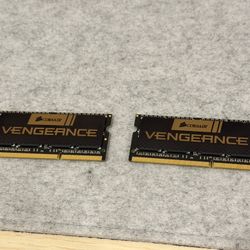 🔋 Corsair Vengeance 32GB (2x16GB) DDR3 1600MHz Laptop RAM – Excellent Condition