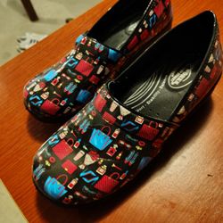 Nursing Shoes Clogs - Size 12 WW / Extra Wide