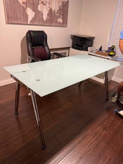 Desk / office desk