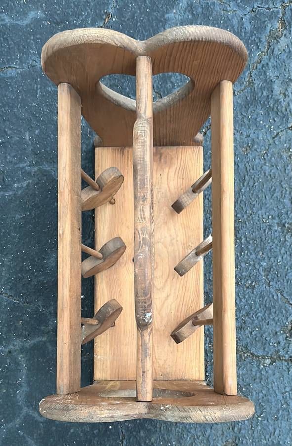 Antique Solid Wood Love Heart Magazine Rack