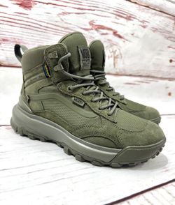 Vans MTE Crestline Waterproof Shoe Grape Leaf Green Boots Mens Sz 6.5 / women 8 Hiking boots Tags: trail, running, hiking, camping mountai