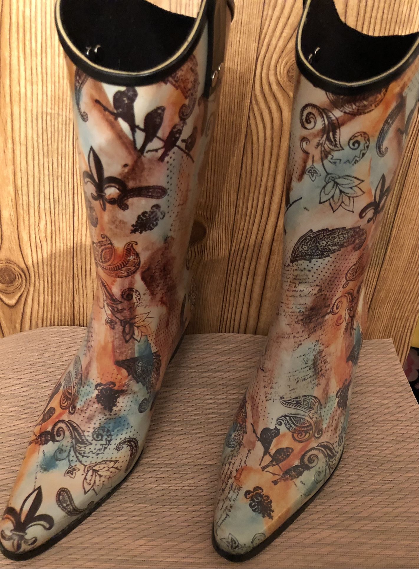 Bop Rain Boots ; Size 8