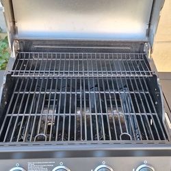 Bbq Grill Propane Like New 