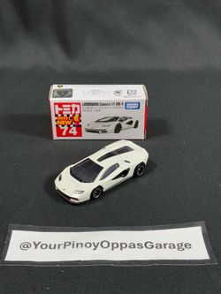 1/64 Takara Tomy Tomica #74 - White Lamborghini Countach LPI 800-4 (2022)
