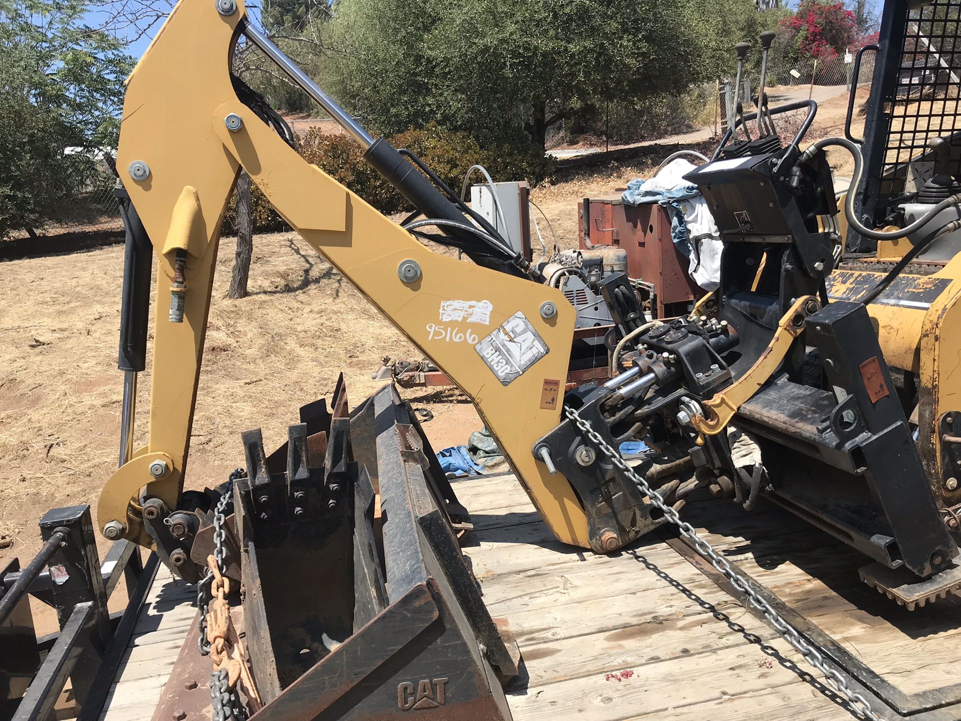 Cat Bh30 Backhoe Attachments Skid Steer Bobcat for Sale in El Cajon, CA