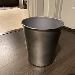 Stainless Steel Silver Round Trashcan for Bedroom/Bathroom