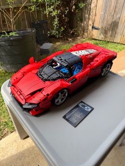 Ferrari Daytona SP3 – Building Set
