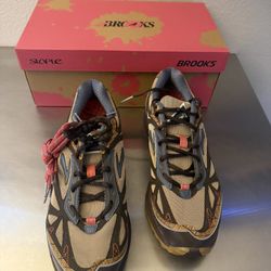 STAPLE x Brooks Cascadia 1. DS. New with tags. Size 10m