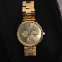 Brand New Michael Kors MK-8702 Gold Watch – Never Worn