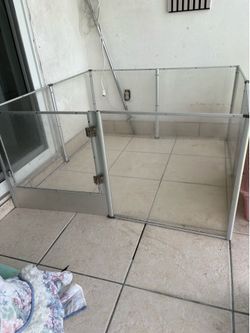 Dog play pens