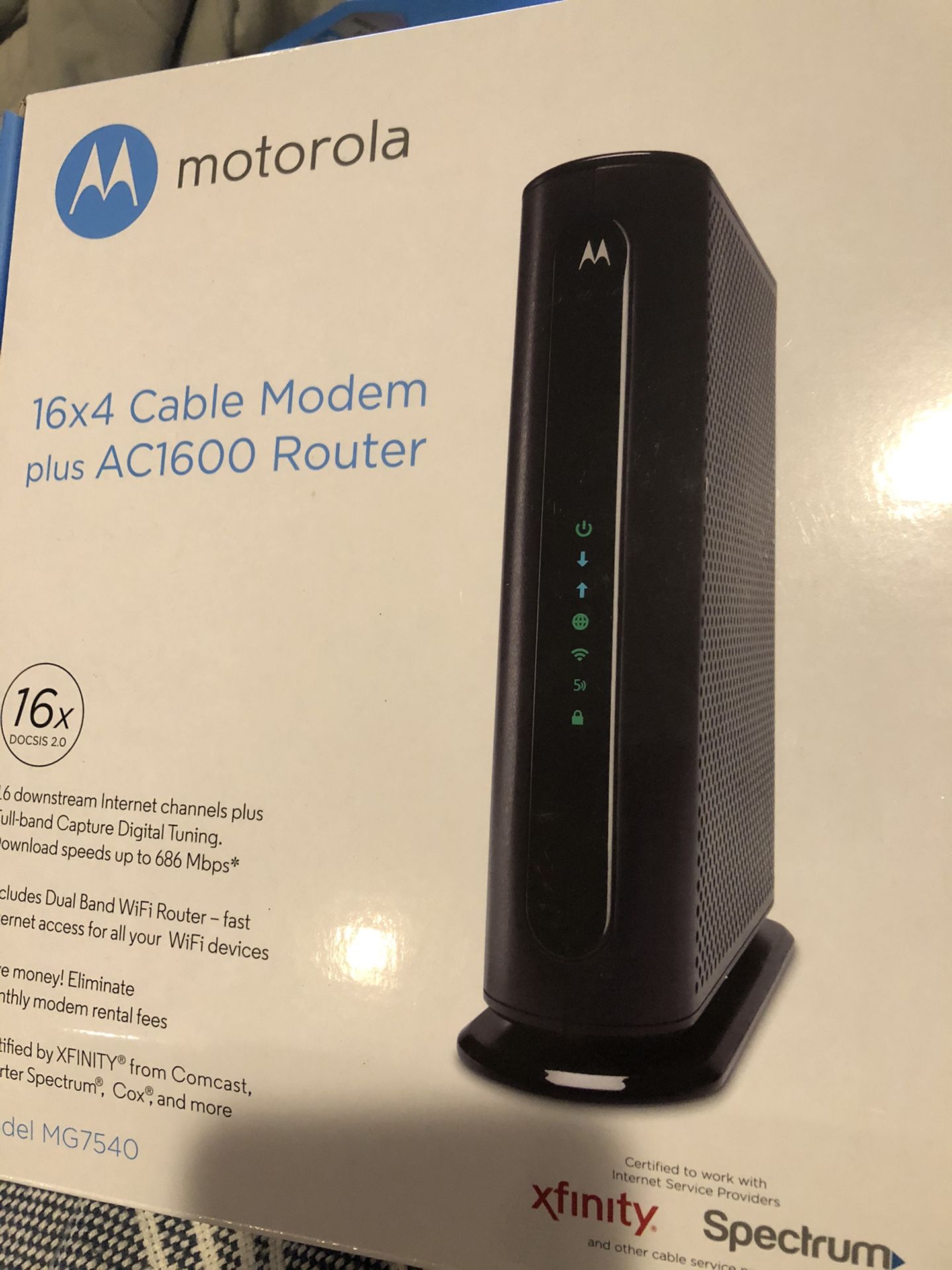 Motorola MG7540 Modem Router Combo AC1900