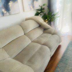 Recliner Couch From American’s Signature 