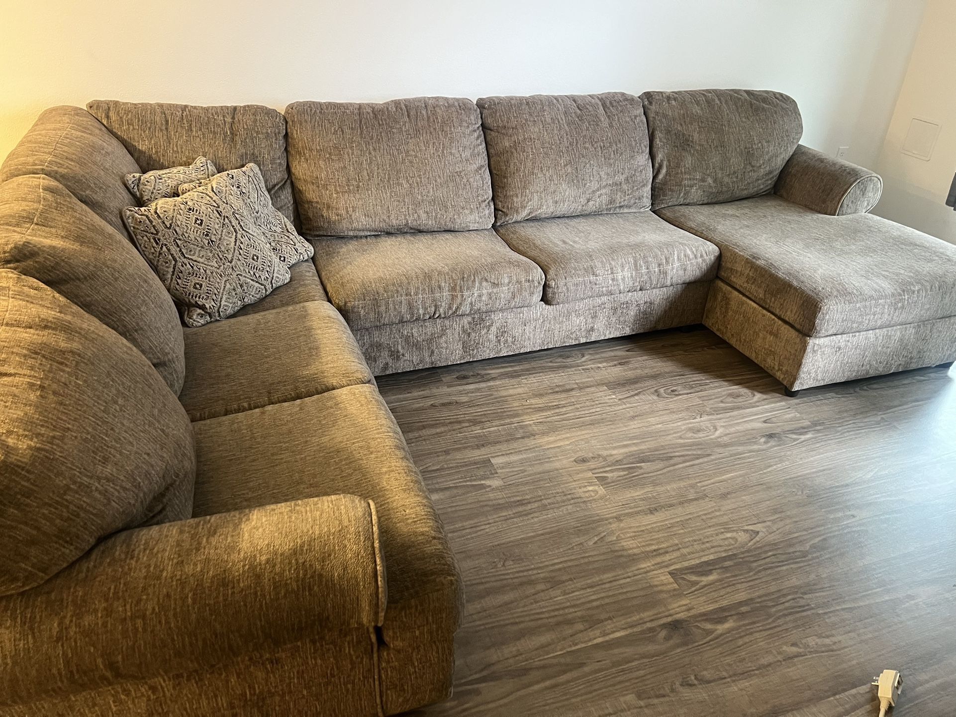 🔥 3-Piece Sectional Sofa – Great Condition! 