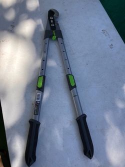 *READ DESCRIPTION* Tree Lopper Pruning Hedgers 32”
