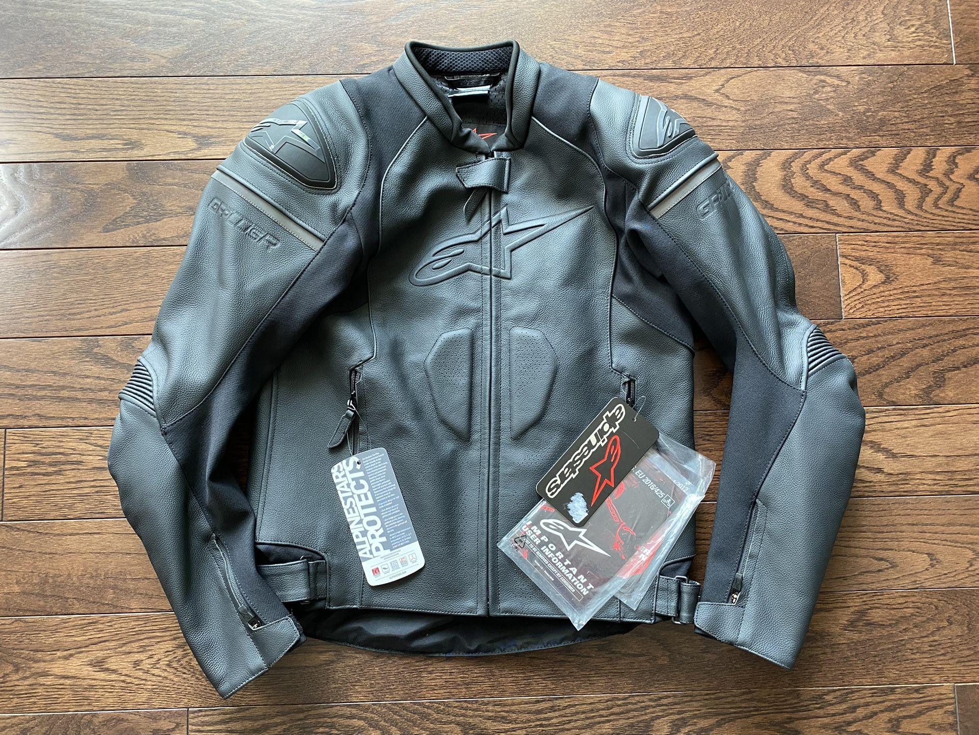 Alpinestars GP Plus R v3 Airflow Leather Jacket 40 US 50 Eur (Medium)