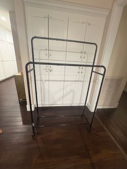 Black Metal Double Bar Clothing Rack