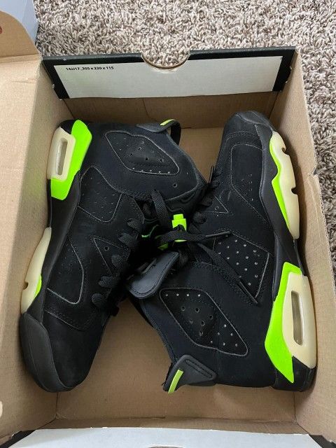 Electric Green Jordan Retro 6 (5Y)