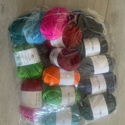 Lot of yarn 