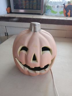 Halloween  Lights Up 