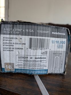Metabo HPT Grapas | 7/16 pulgadas x 1-1/2 pulgadas | Corona estándar | Calibre 16 | Electro galvanizado | 10,000 unidades | 11203HHPT