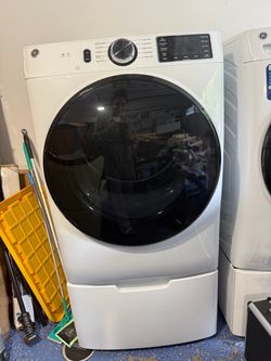 GE Front Load Washer & Dryer Set with Pedestals – Like New!