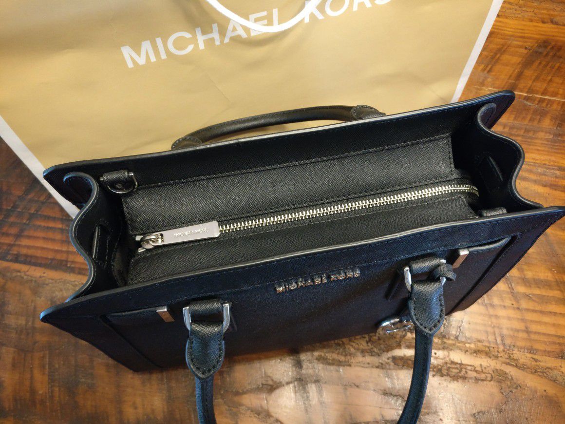 Michael Kors Black Designer Handbag – Best Friends Consignment