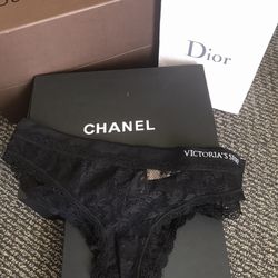 NEW Victoria’s Secret Very Sexy Series Lace All Over Black Thong Underwear Bikini Under Pants Panty Size M