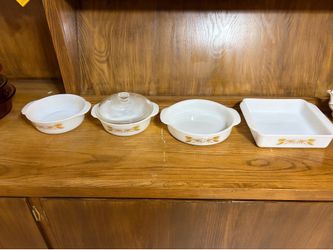 Vintage Golden Wheat Pyrex Dishes