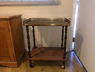 Liquor rolling cart