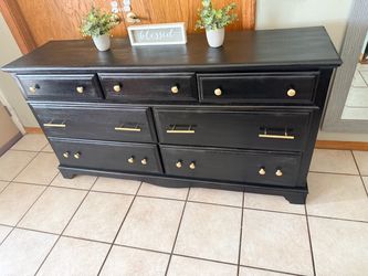 Black dresser / buffet cabinet