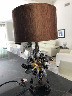 TABLE LAMP