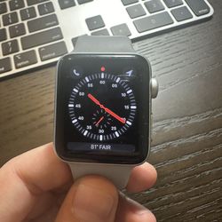 Apple watch Series 3 42MM Aluminum