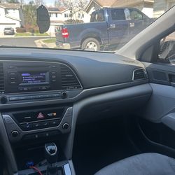 2017 Hyundai Elantra se17300 miles