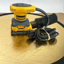 Used DeWalt D26441 1/4 Sheet Palm Sander Corded Electric Power Tool 