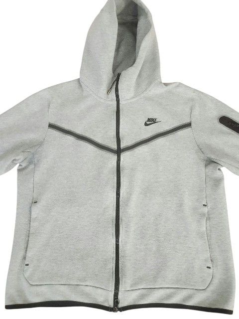 Nike Tech
