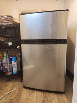 Insignia Mini Fridge with Freezer