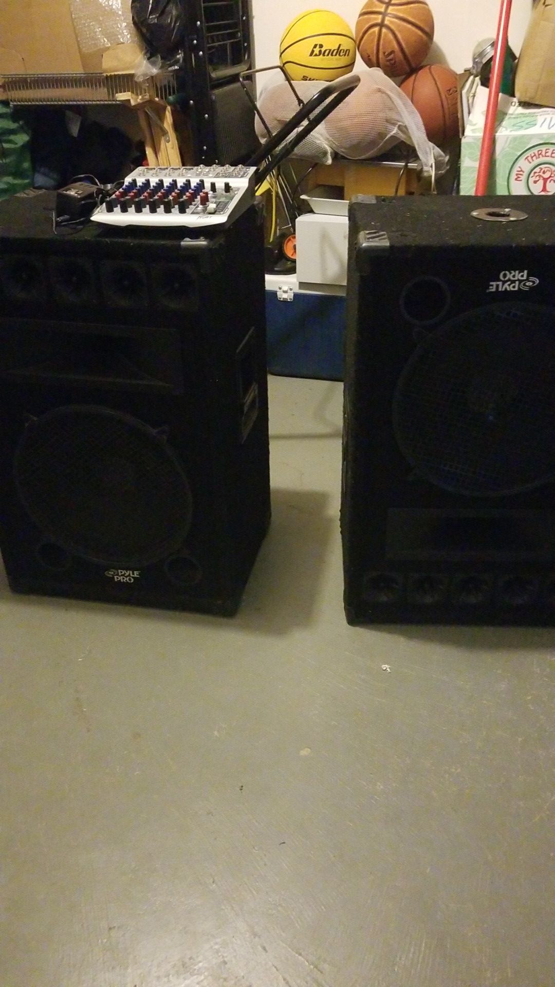 2 large speakers and mini sound board