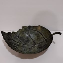 Metal Leave Decorative Plate