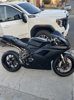 DUCATI 848 EVO *make offer*