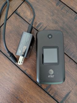 TCL 4058R flip phone